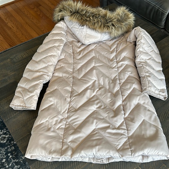 Ladies Warm Winter Coat - Picture 4 of 15
